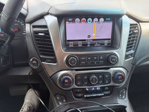 Used 2018 Chevrolet Suburban Premier AWD/4WD image 12