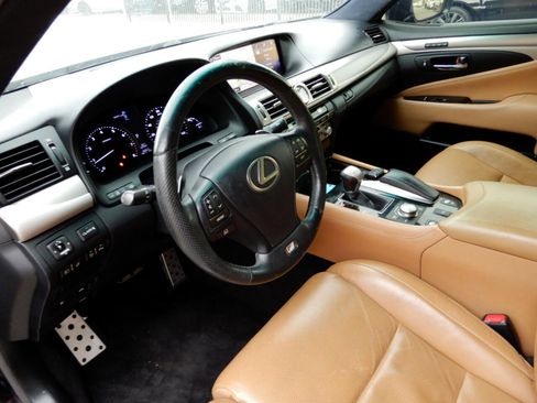Used 2015 Lexus LS 460 w/ F Sport Package image 11