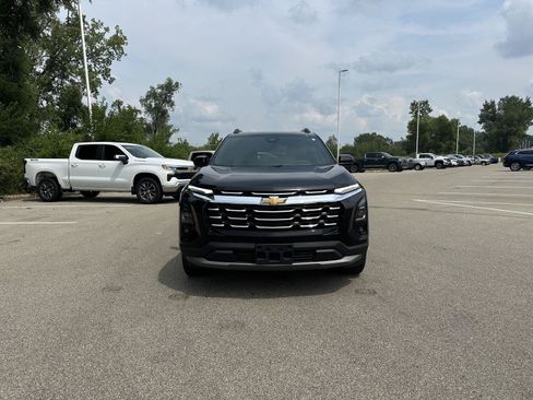 Used 2025 Chevrolet Equinox LT w/ Convenience Package II FWD image 8