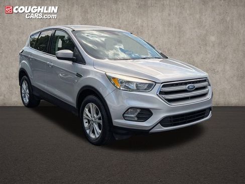 Used 2017 Ford Escape SE AWD/4WD image 1