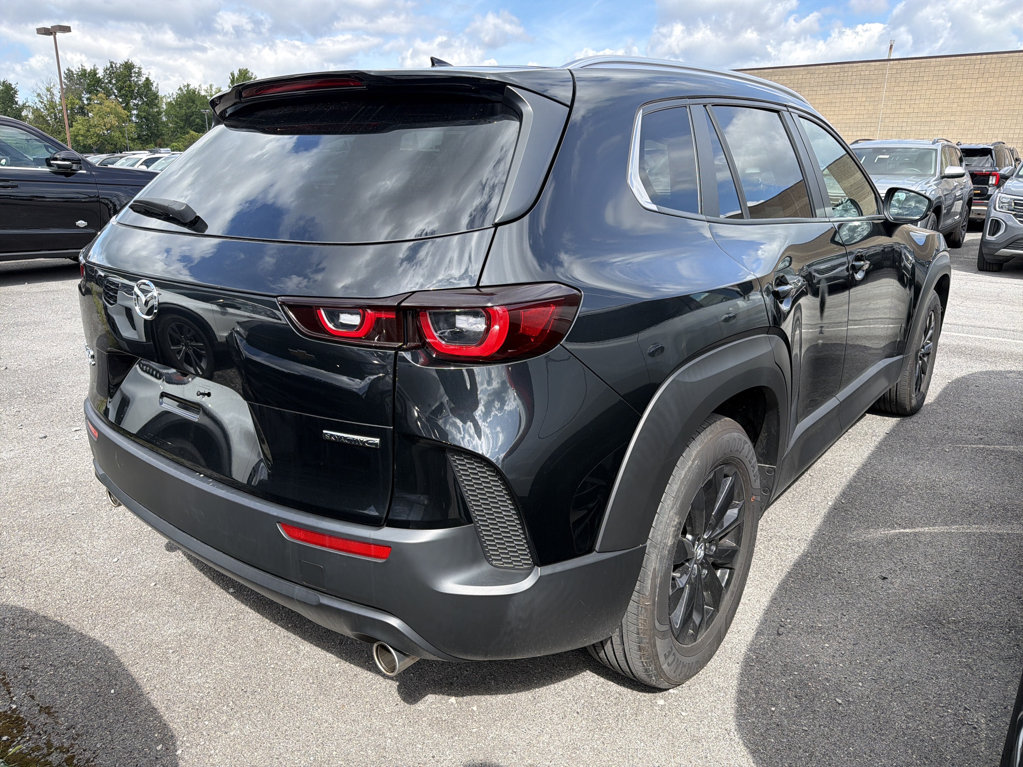 Used 2024 MAZDA CX-50 AWD 2.5 S w/ Cargo Package image 6