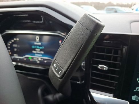 Used 2025 Chevrolet Silverado 1500 LT image 14