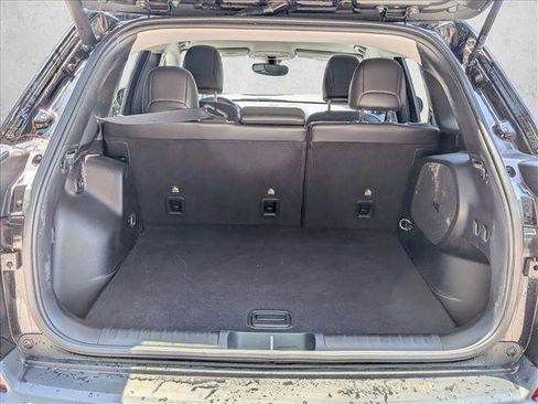 Used 2020 Jeep Cherokee Limited AWD/4WD image 6