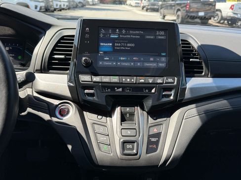Used 2024 Honda Odyssey Sport image 16