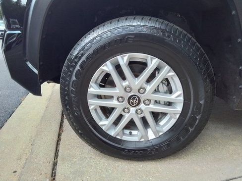 Used 2022 Toyota Tundra SR5 image 24