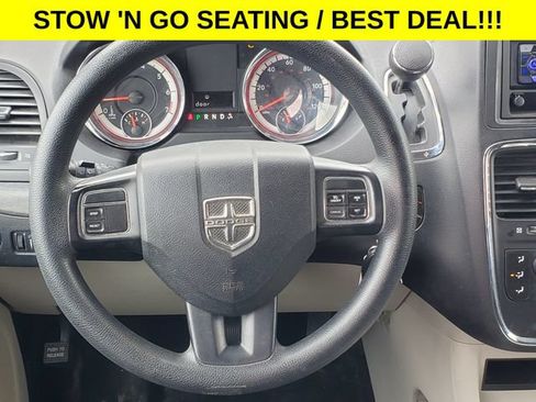 Used 2016 Dodge Grand Caravan SXT FWD image 17