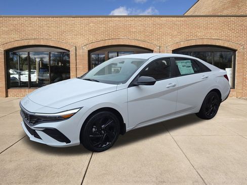 New 2026 Hyundai Elantra Sport image 8