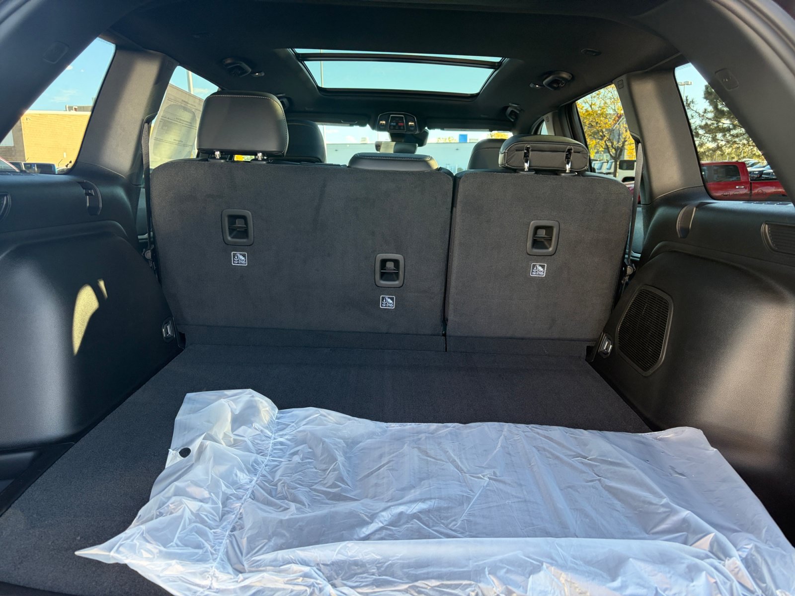 New 2027 Jeep Grand Cherokee Limited AWD/4WD image 16