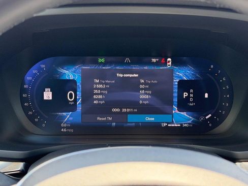 Used 2025 Volvo V60 B5 Cross Country Plus AWD/4WD image 19