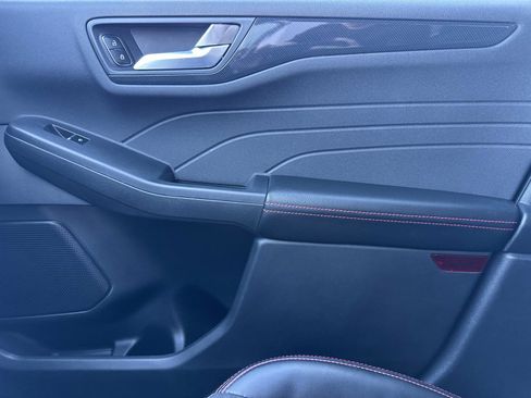 Used 2023 Ford Escape ST-Line Select image 22