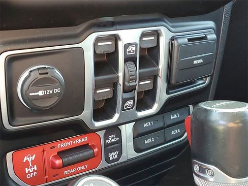 Used 2020 Jeep Gladiator Rubicon image 23