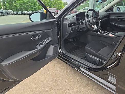 Used 2024 Nissan Sentra SV w/ All-Weather Package FWD image 30