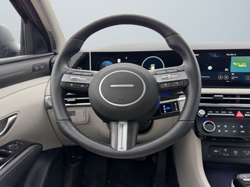 Certified 2025 Hyundai Tucson Limited image 14