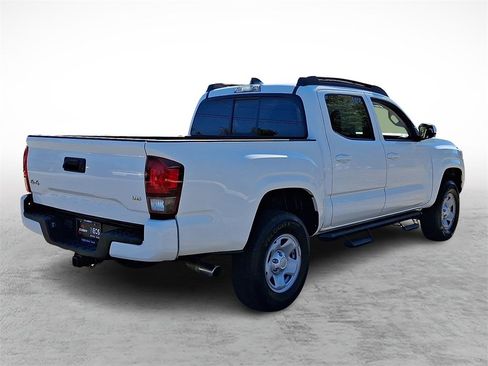 Used 2022 Toyota Tacoma SR image 4