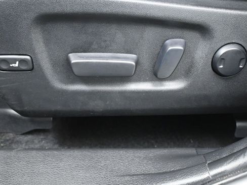 Used 2019 Toyota Highlander XLE image 33