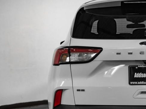 Used 2022 Ford Escape SE FWD image 40
