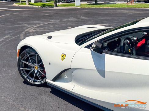 Used 2019 Ferrari 812 Superfast RWD image 45