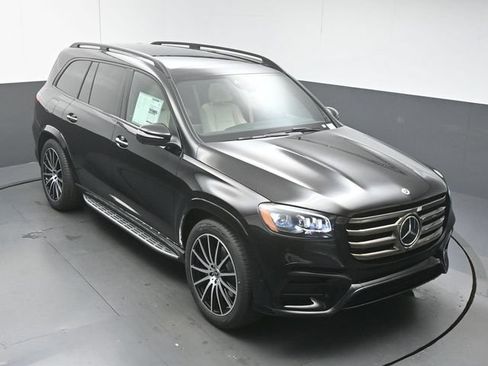 Used 2026 Mercedes-Benz GLS 450 4MATIC image 43