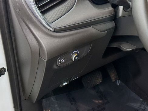 Used 2025 Buick Encore GX Sport Touring w/ Comfort Package image 12