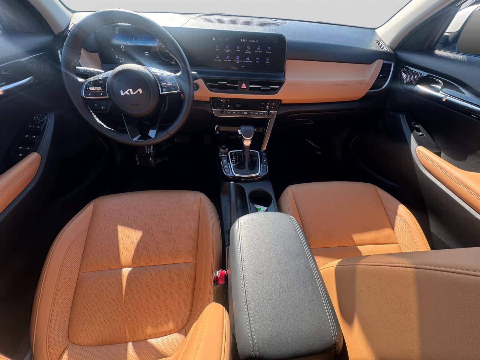 Used 2024 Kia Seltos EX AWD/4WD image 14