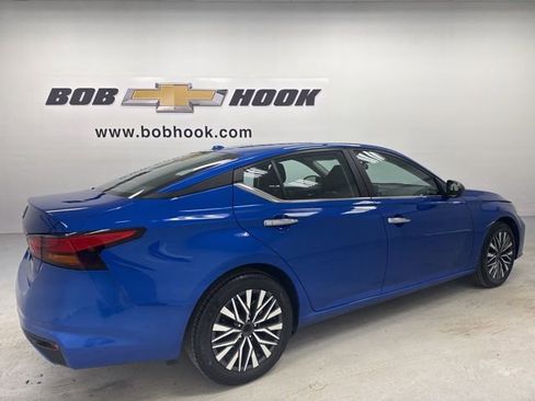 Used 2025 Nissan Altima 2.5 SV image 5