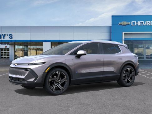 New 2026 Chevrolet Equinox EV LT image 2