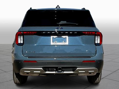 New 2026 Ford Explorer Active w/ Active Comfort Package RWD image 4