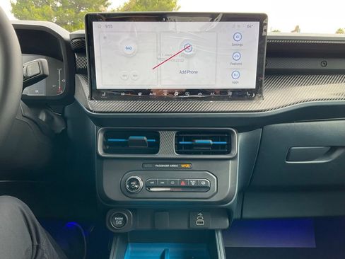 New 2025 Ford Maverick XLT w/ XLT Luxury Package image 30