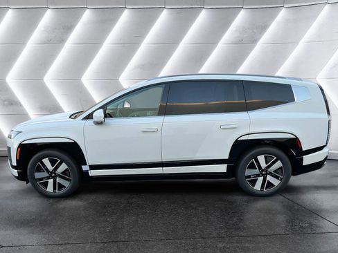 New 2026 Hyundai Ioniq 9 SEL image 8