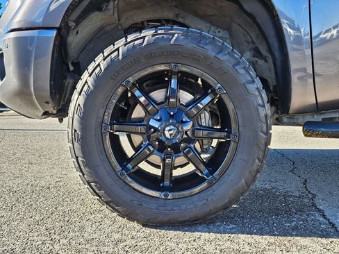 Used 2017 Toyota Tundra Platinum AWD/4WD image 11