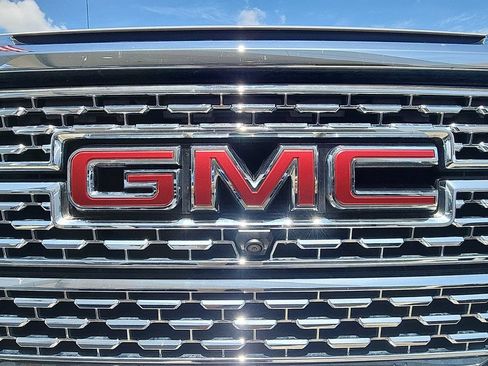 Certified 2019 GMC Sierra 1500 Denali w/ Denali Ultimate Package AWD/4WD image 31