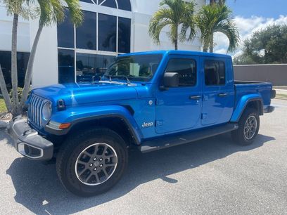 Used 2022 Jeep Gladiator Overland w/ Popular Equipment Package