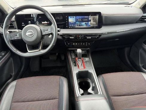Certified 2025 Nissan Kicks SR w/ SR Premium Package FWD image 15