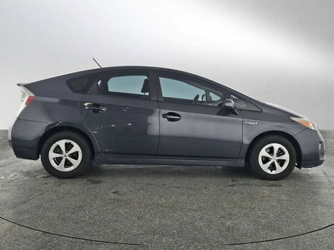 Used 2015 Toyota Prius Two image 6
