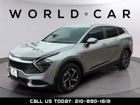 Used 2025 Kia Sportage LX FWD image 3