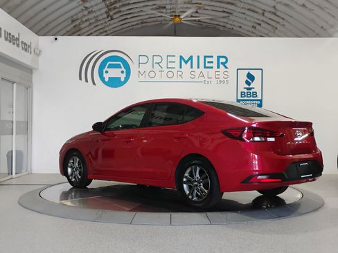 Used 2020 Hyundai Elantra SE w/ Cargo Package (C1) FWD image 4
