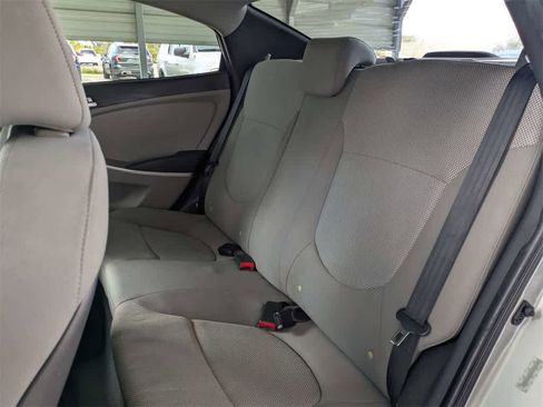 Used 2013 Hyundai Accent GLS image 13
