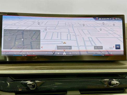 Used 2025 BMW X5 xDrive50e w/ Parking Assistance Package image 13