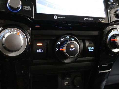 Used 2020 Toyota 4Runner TRD Off-Road Premium w/ Moonroof Package AWD/4WD image 35