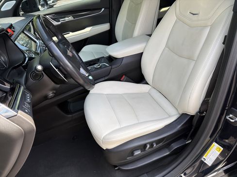 Used 2021 Cadillac XT6 Sport AWD/4WD image 12