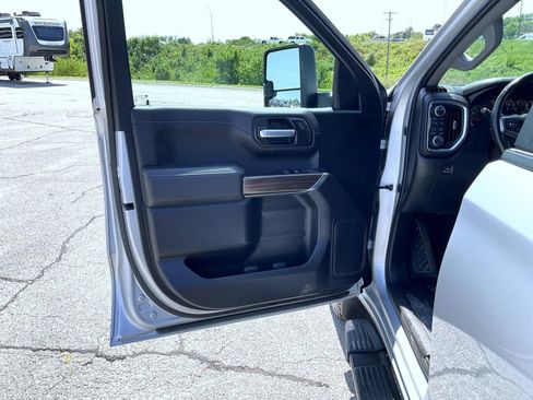 Used 2021 Chevrolet Silverado 1500 RST AWD/4WD image 9
