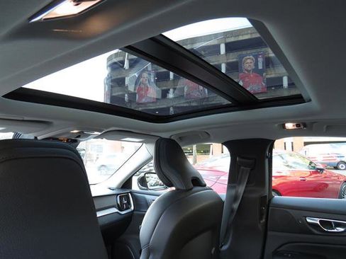 Used 2020 Volvo S60 T6 Inscription w/ Protection Package Premier image 23