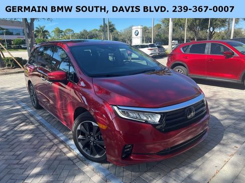 Used 2024 Honda Odyssey Elite image 3