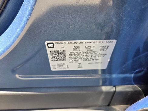 Used 2024 Chevrolet Equinox LT w/ LPO, Cargo Package FWD image 19