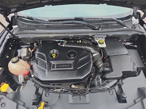 Used 2018 Lincoln MKC Premiere image 4