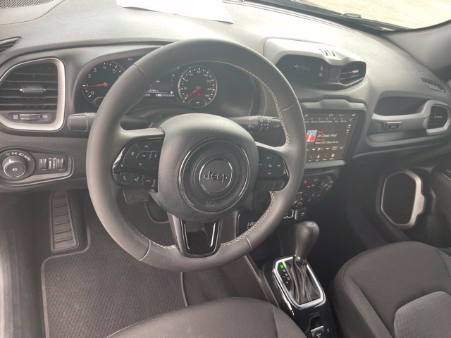 Used 2021 Jeep Renegade Latitude AWD/4WD image 27