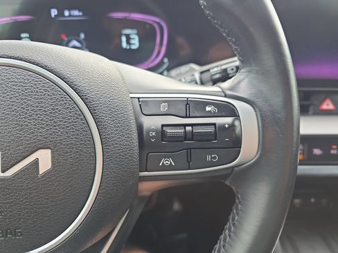 Used 2023 Kia Sportage EX FWD image 17