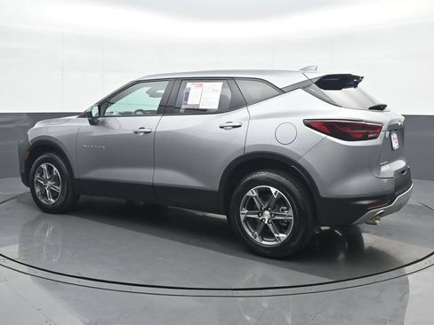Used 2025 Chevrolet Blazer LT FWD image 4