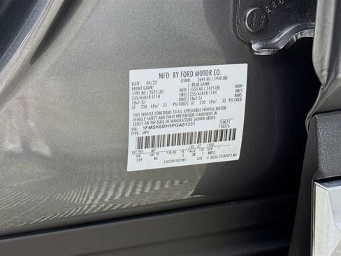 Used 2023 Ford Explorer XLT image 31