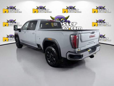 Used 2025 GMC Sierra 2500 AT4 AWD/4WD image 7